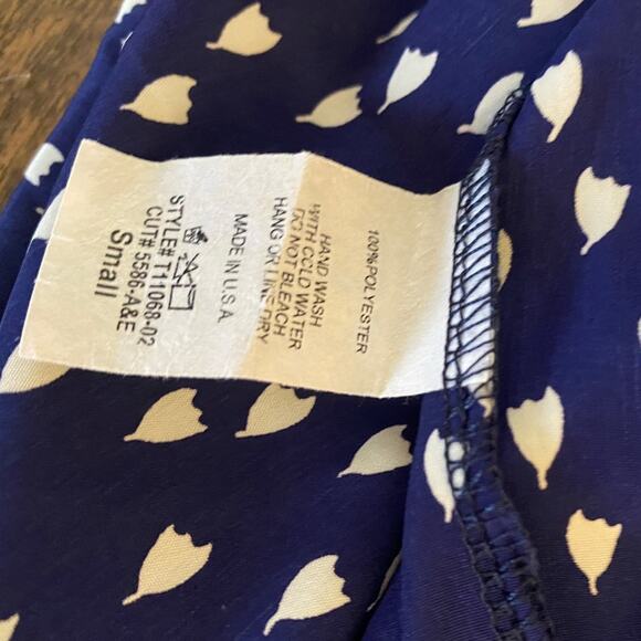 Pixley Blue and White Flower Print Flowy Blouse Size Small - Picture 3 of 6